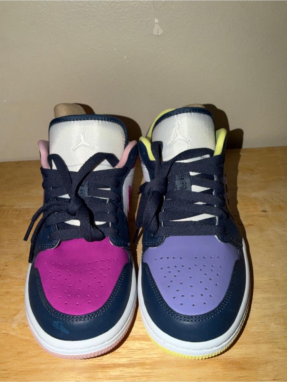 Jordan womenLow-Top Sneakers in Magenta and Lavender